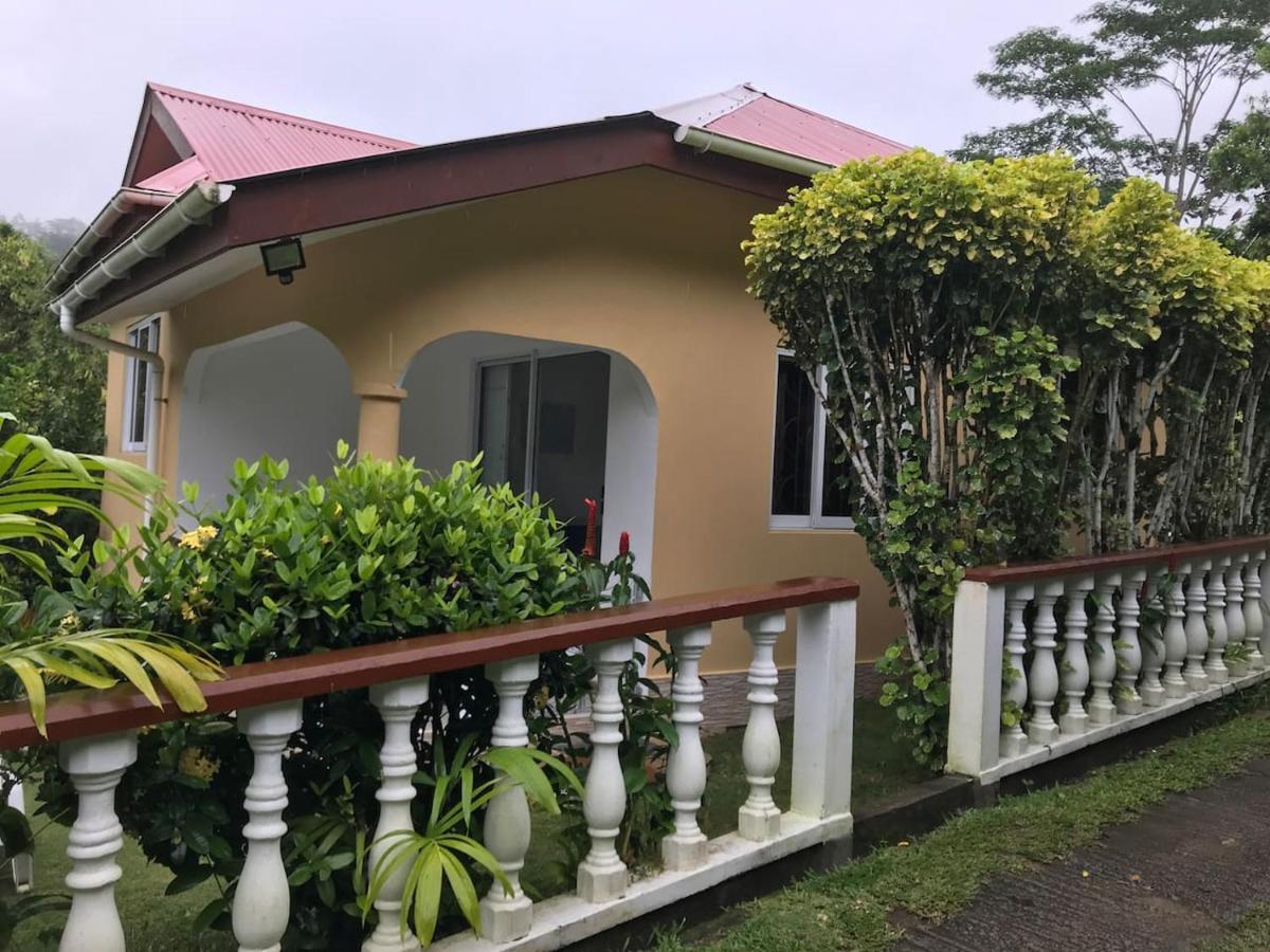 Tropical Garden Self Catering Villa Виктория Екстериор снимка