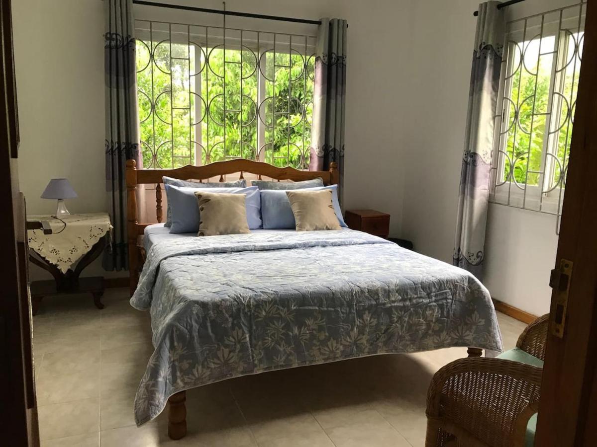 Tropical Garden Self Catering Villa Виктория Екстериор снимка